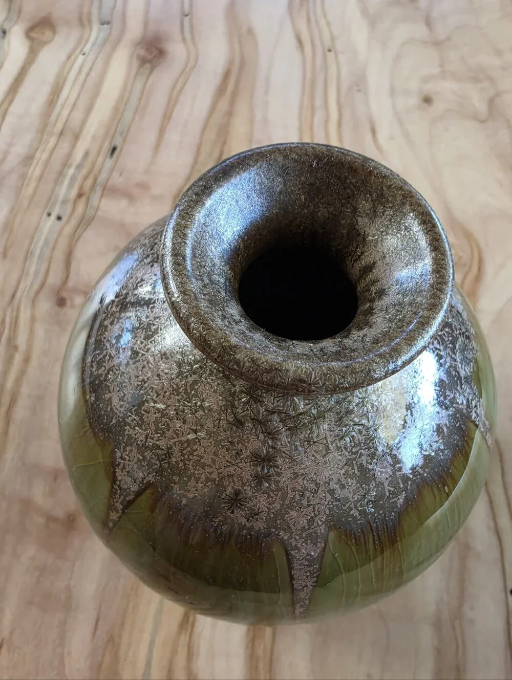 Handcrafted Green Ceramic Reed Diffuser Vase - Cabin Rustic Lodge - EUC
